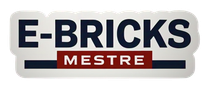 Un logotipo para e-bricks mestre sobre un fondo blanco