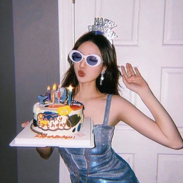 彩色火焰生日蠟燭(1組12支)