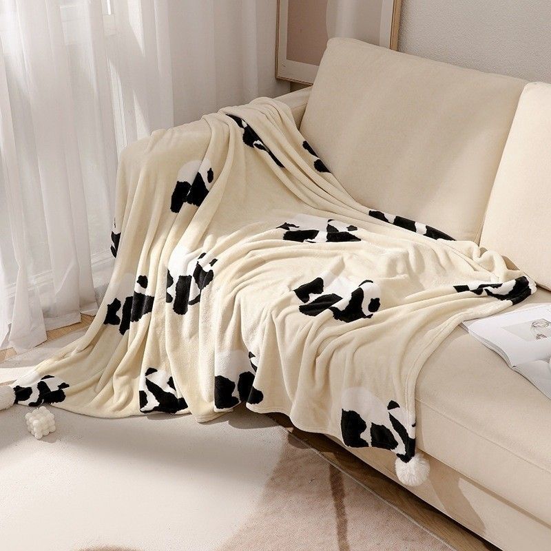 爆款奶乎乎熊貓牛奶绒毯