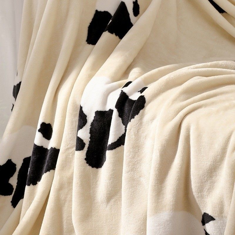 爆款奶乎乎熊貓牛奶绒毯