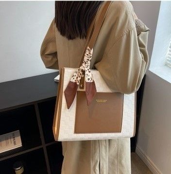 時尚綁帶款質感單肩包