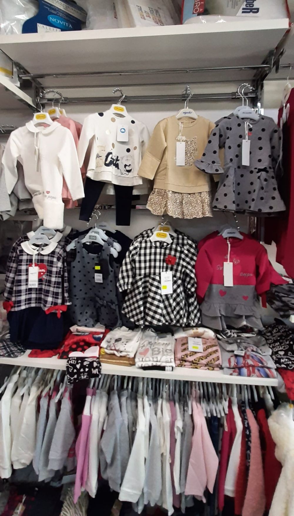 abbigliamento per bambini in offerta