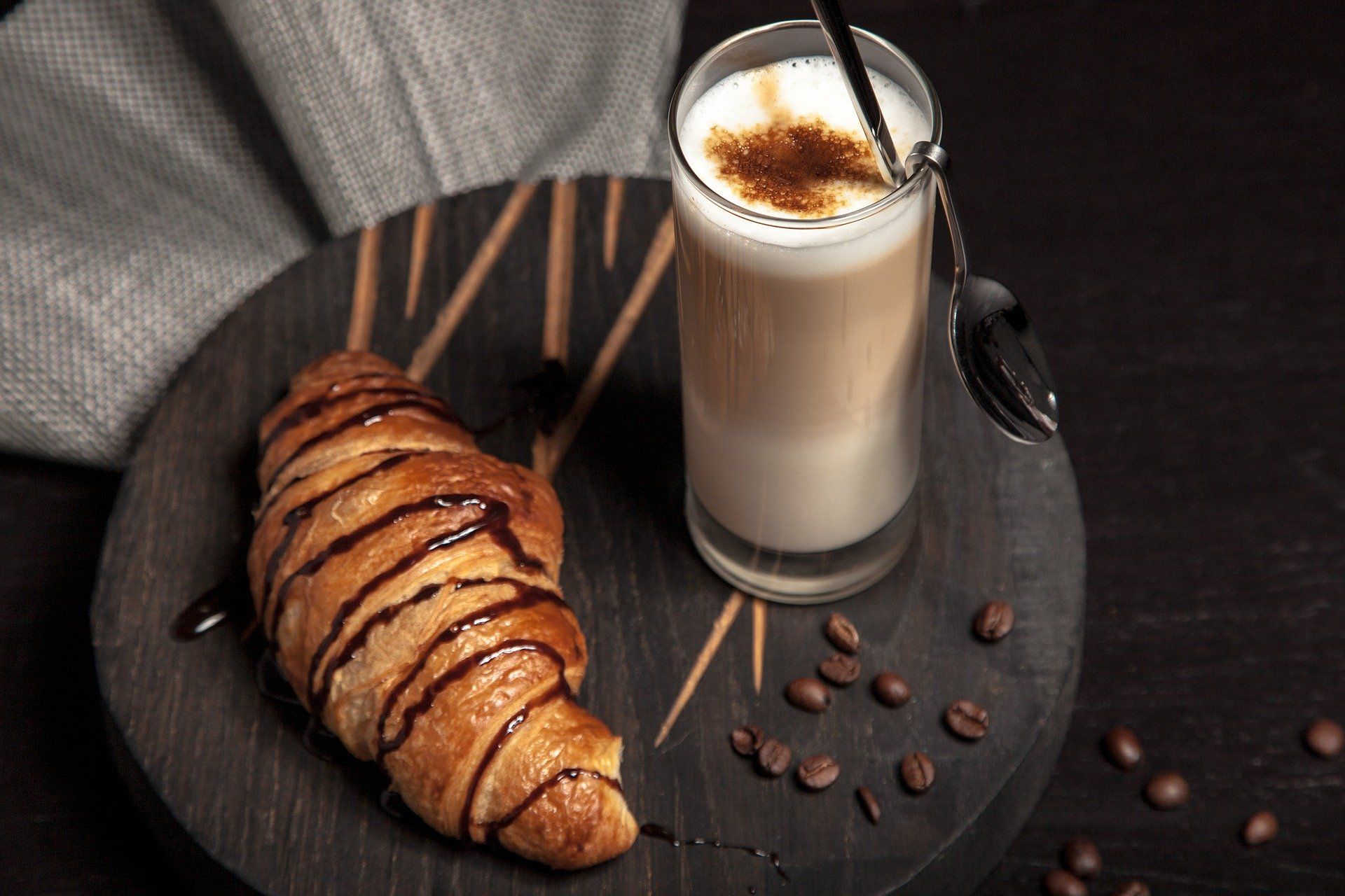 croissant e latte