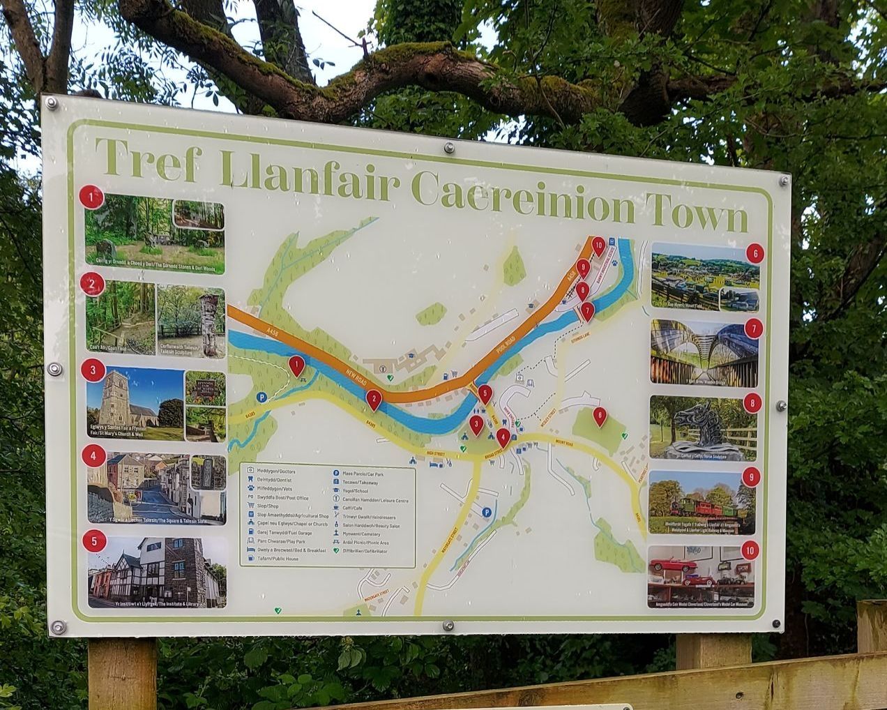 A map for tref llanfair cacreinion town