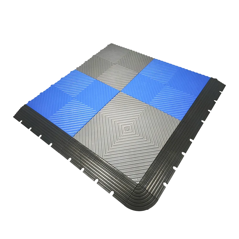 Pisos plásticos con esquinero y rampas