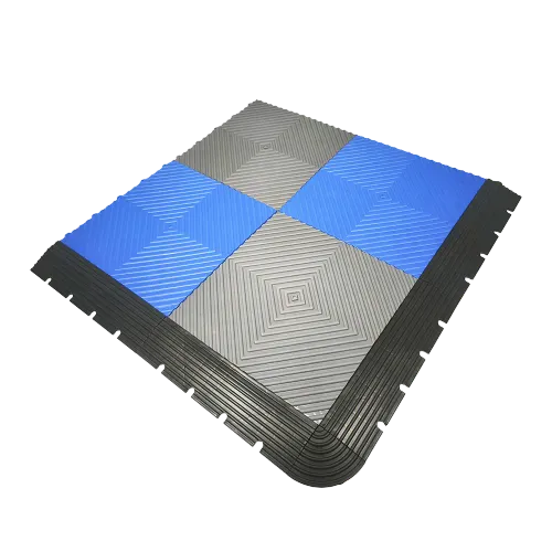 Pisos plásticos con esquinero y rampas