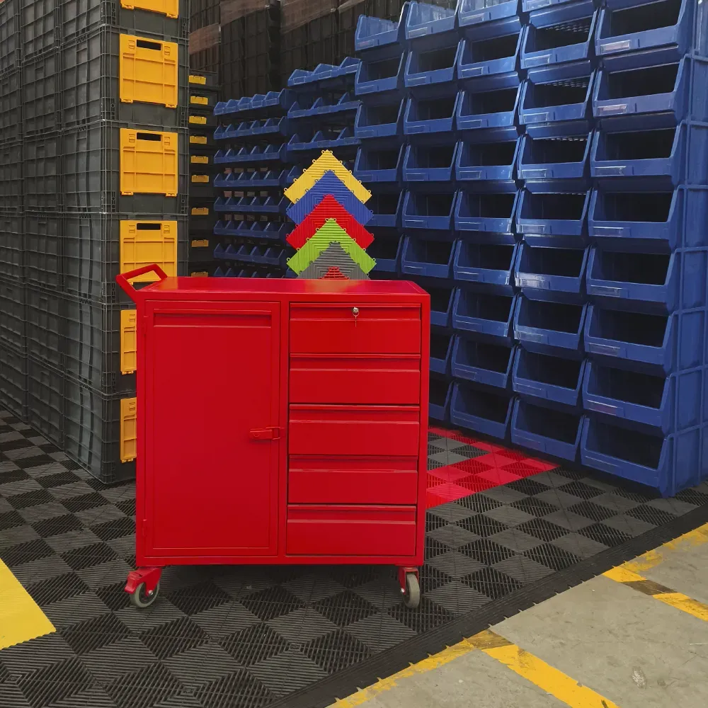 Canastillas, Estantería, Gavetas, Mobiliario Industrial, Pisos plásticps y Bulk Container 