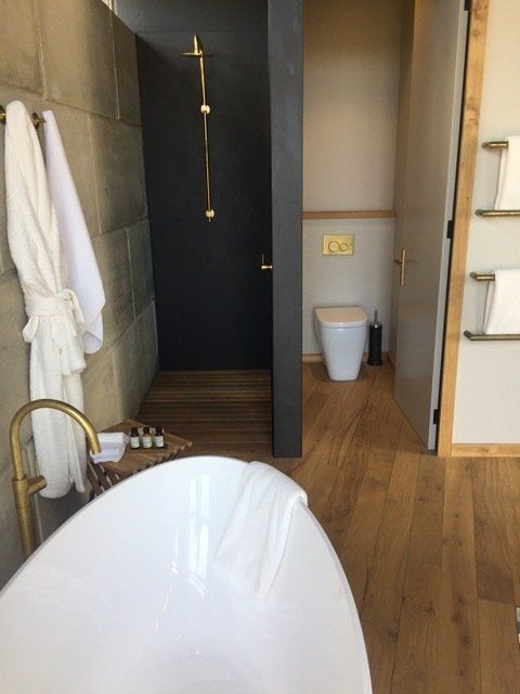 rjb-plumbing-wooden-bathroom-internal