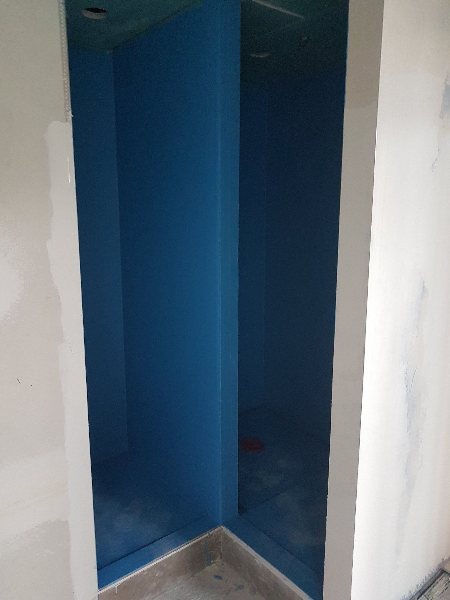 Sienų ir grindų apdailos įrengimas