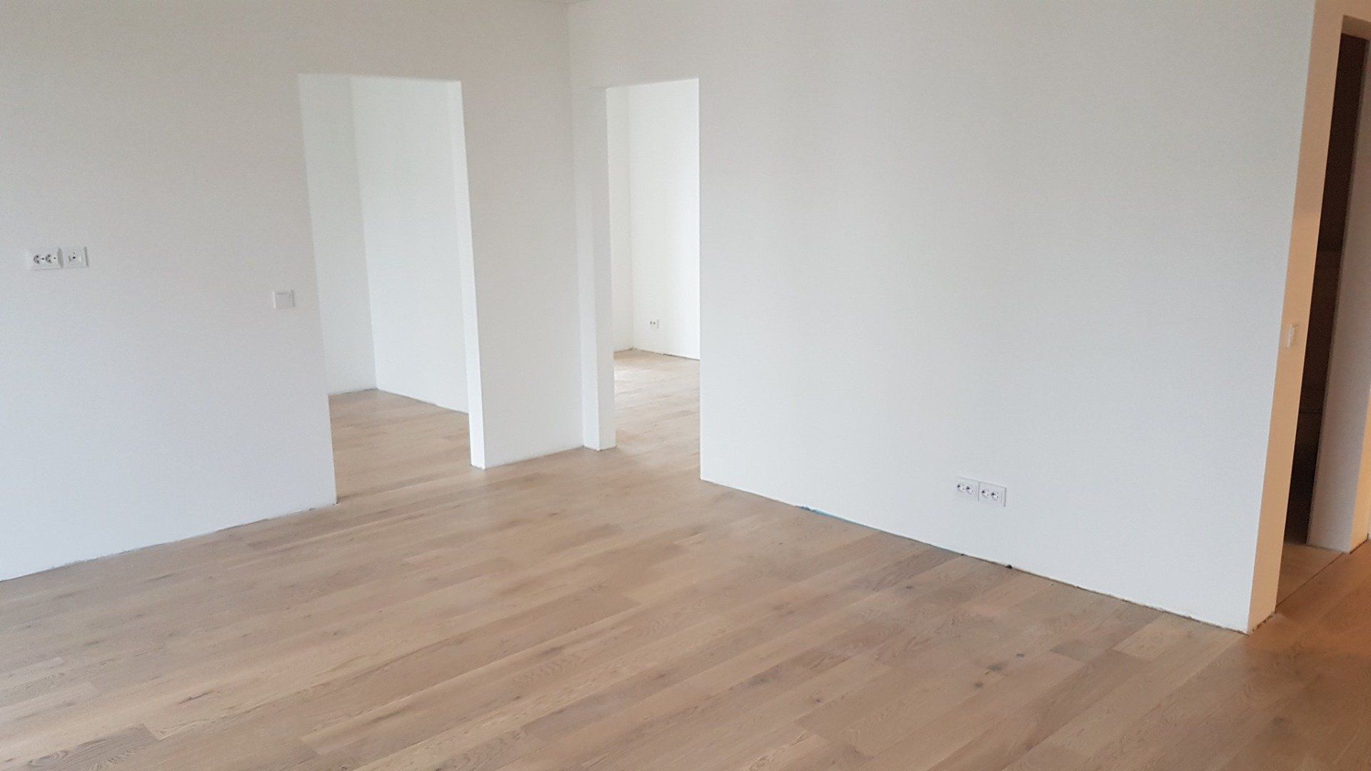 elektros instaliacijos, santechnikos ir apdailos darbai