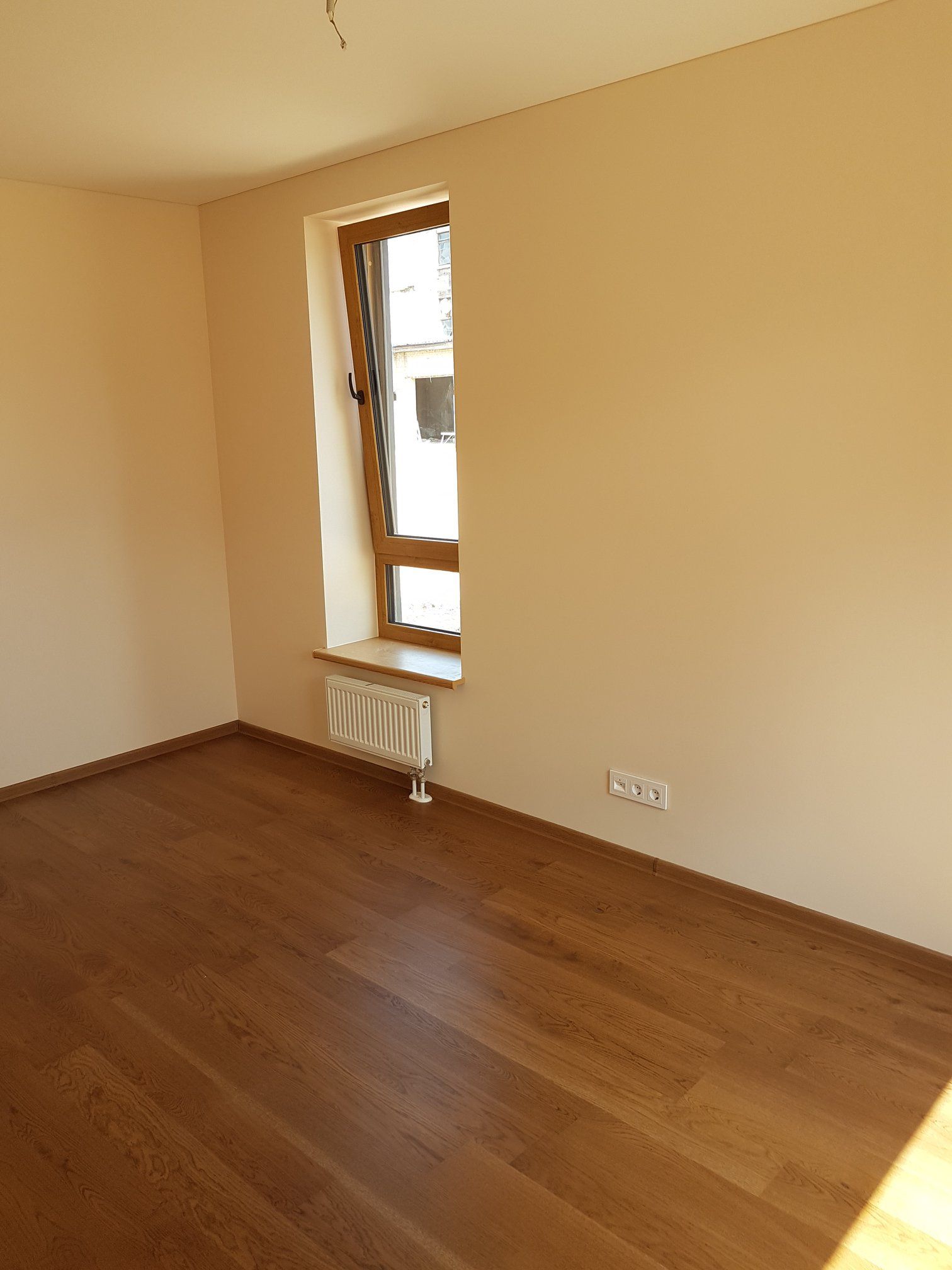 Elektros instaliacijos, santechnikos ir apdailos darbai