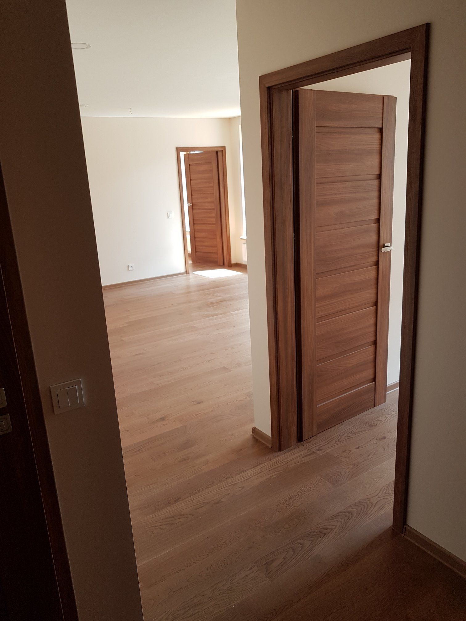 Elektros instaliacijos, santechnikos ir apdailos darbai