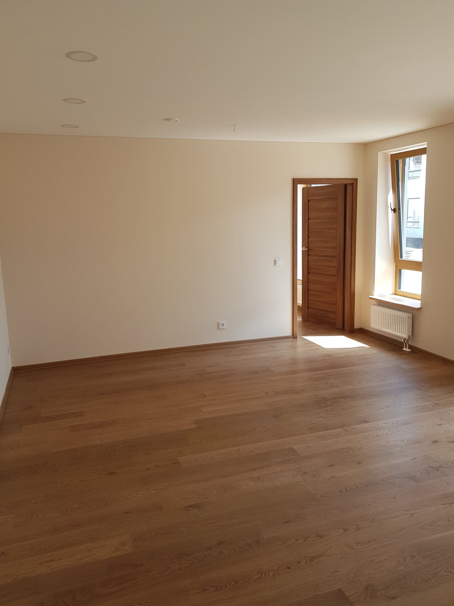 Elektros instaliacijos, santechnikos ir apdailos darbai