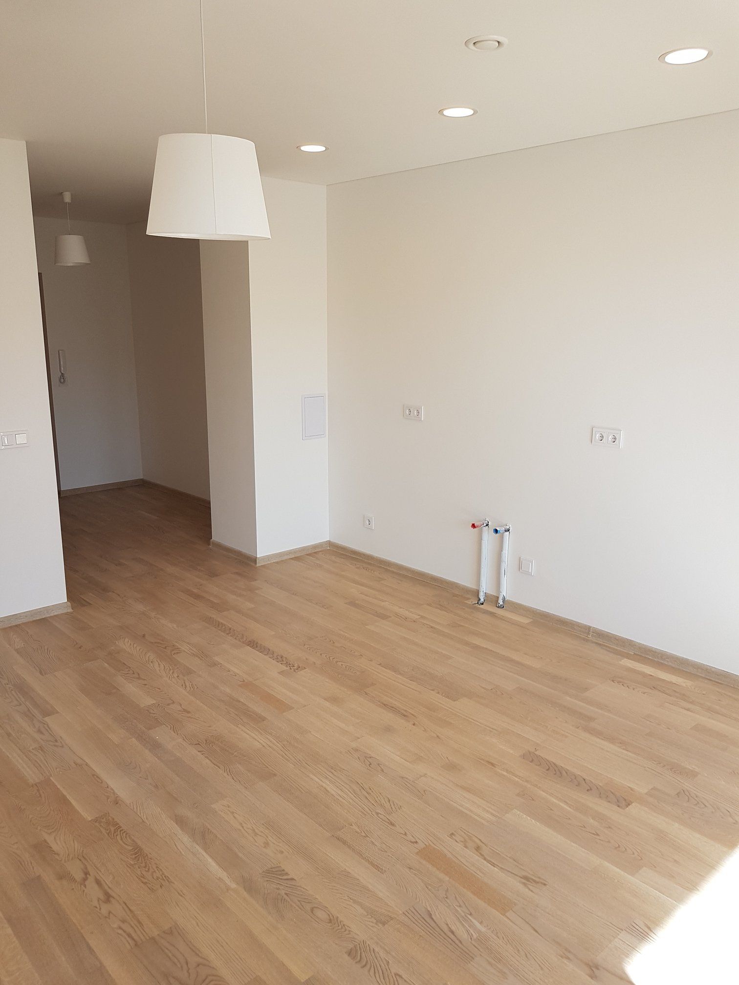 Elektros instaliacijos, santechnikos ir apdailos darbai