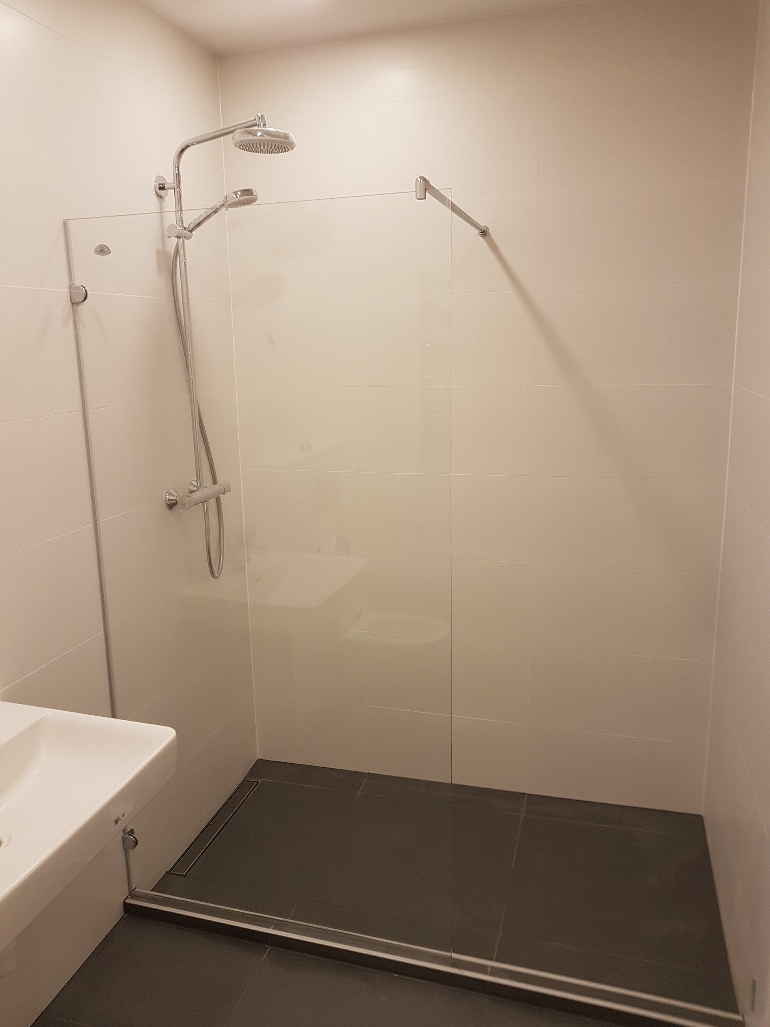 Elektros instaliacijos, santechnikos ir apdailos