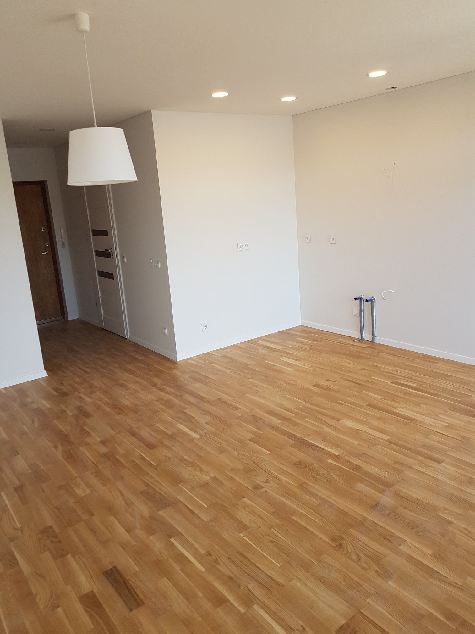 Elektros instaliacijos, santechnikos ir apdailos darba