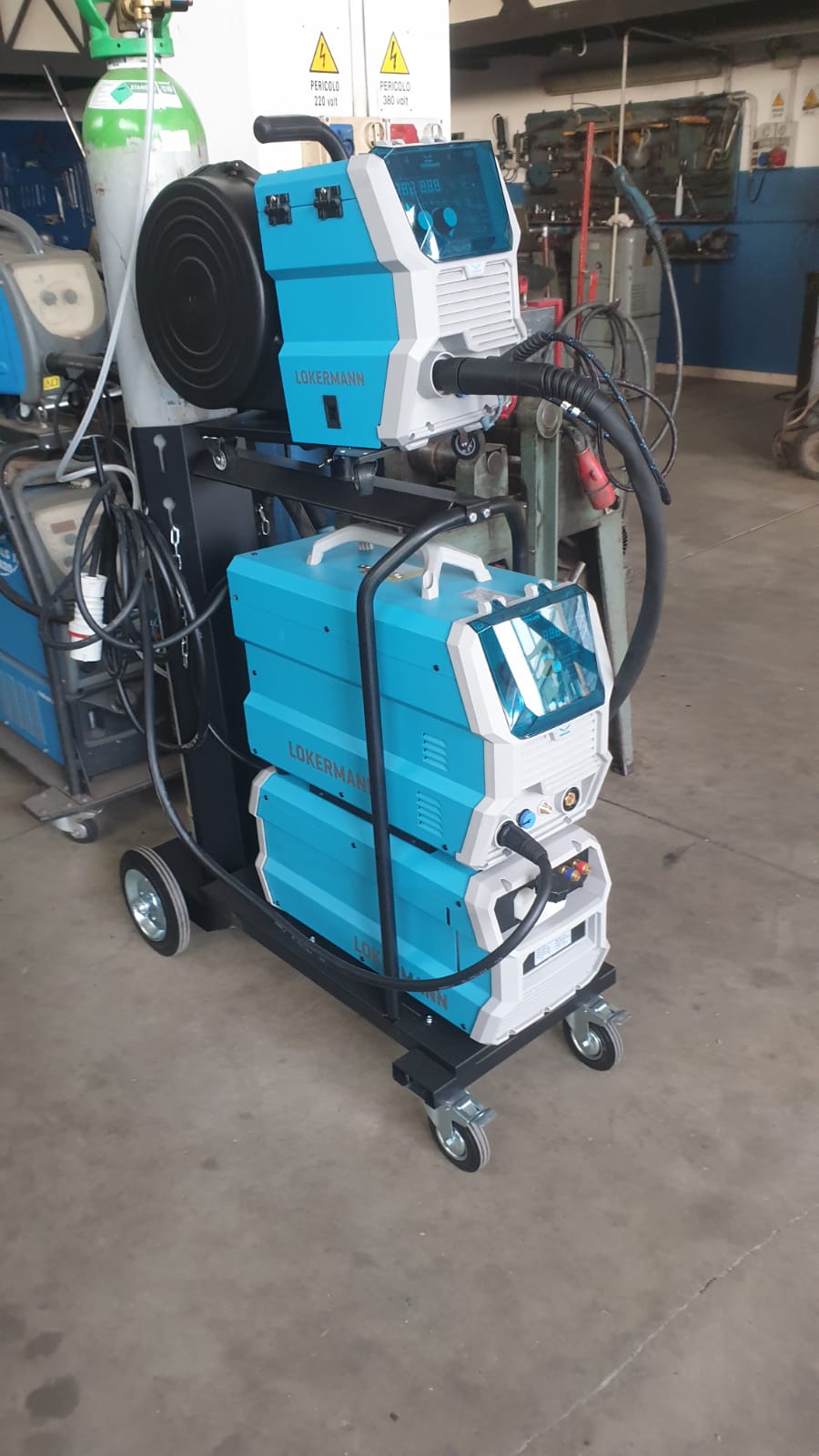 carpenteria per accessori idraulici