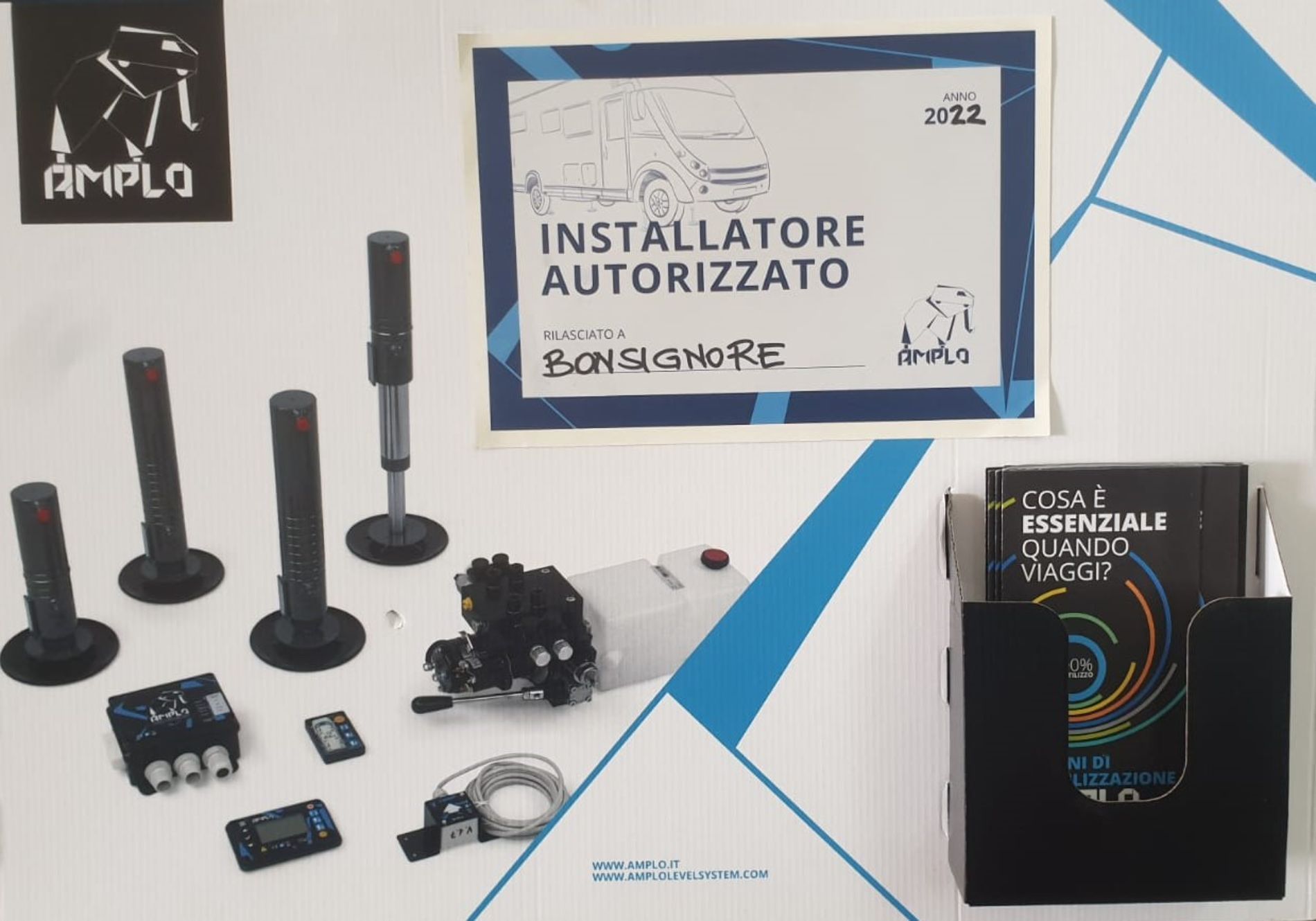 diploma di installatore di piedini di stazionamento camper