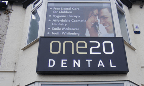 We provide illuminated signs for clinics and shopping units