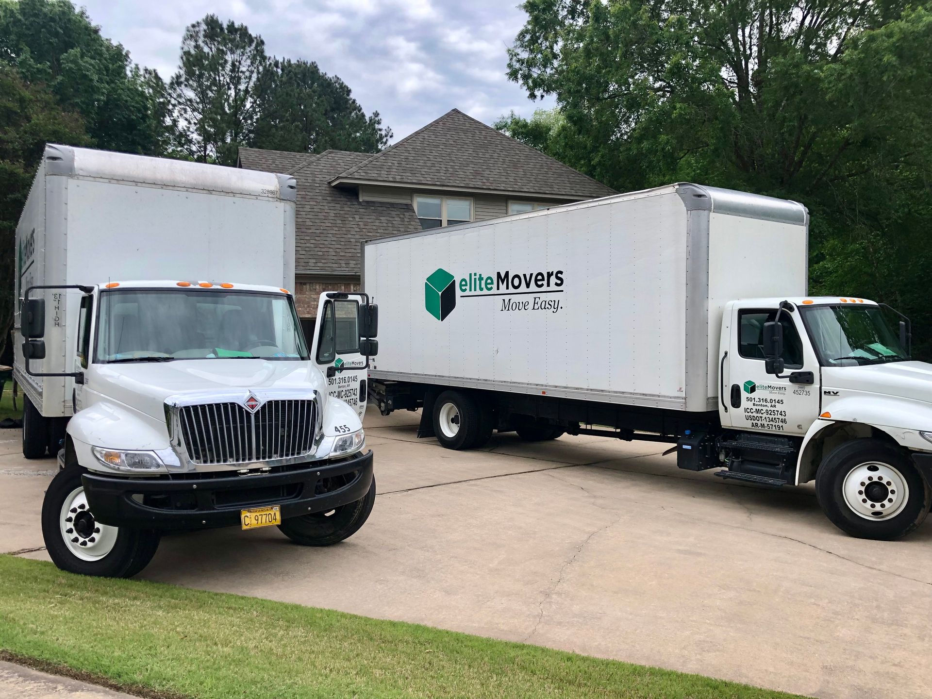 Elite Movers Trucks in Little Rock Ar.