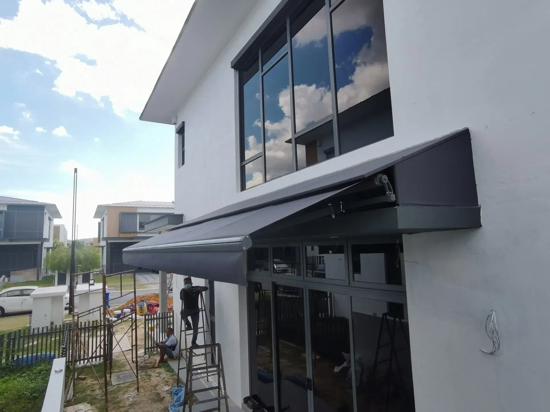 Choose The Right Motorised Awning for Your Home