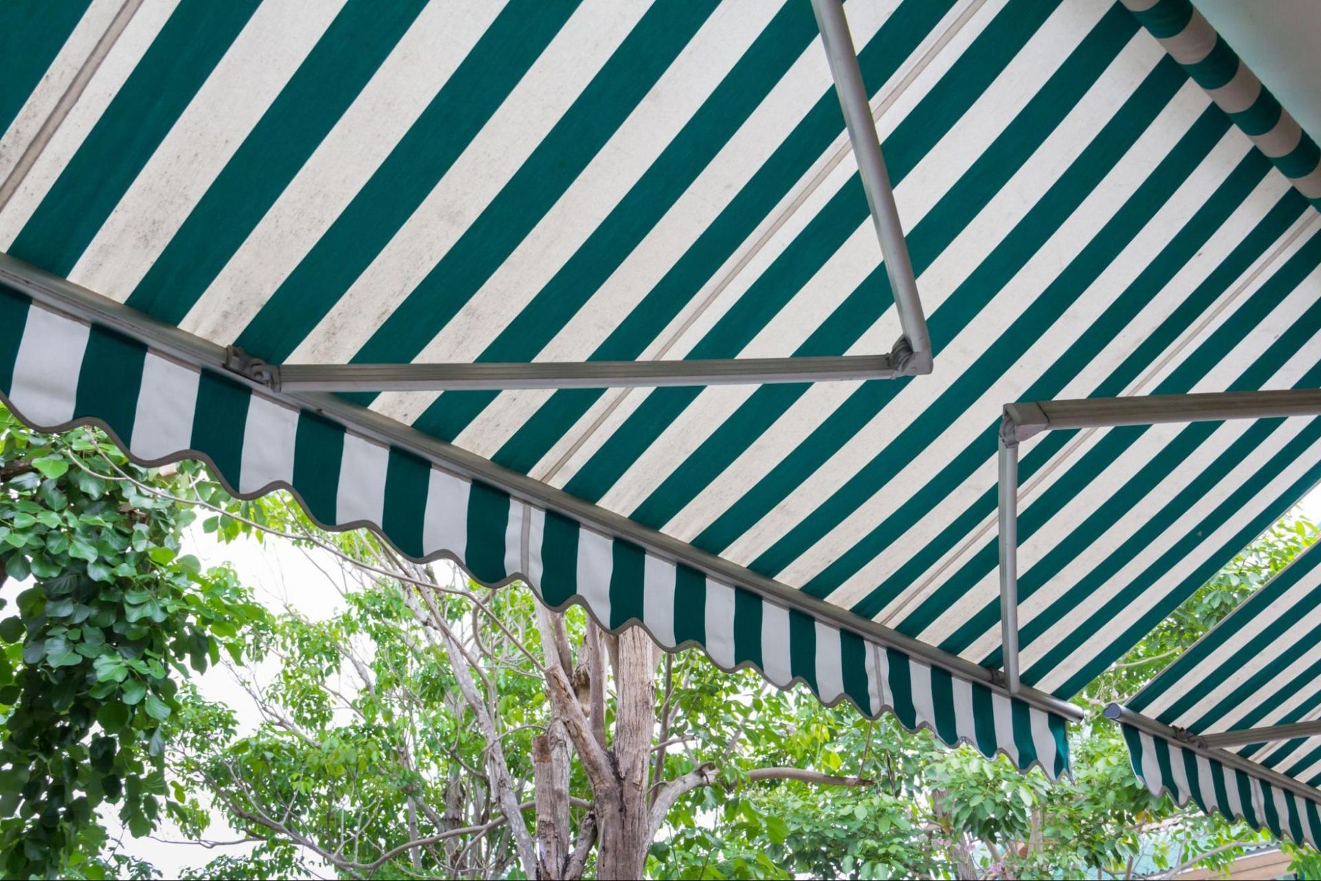 Automatic Mechanic Awning