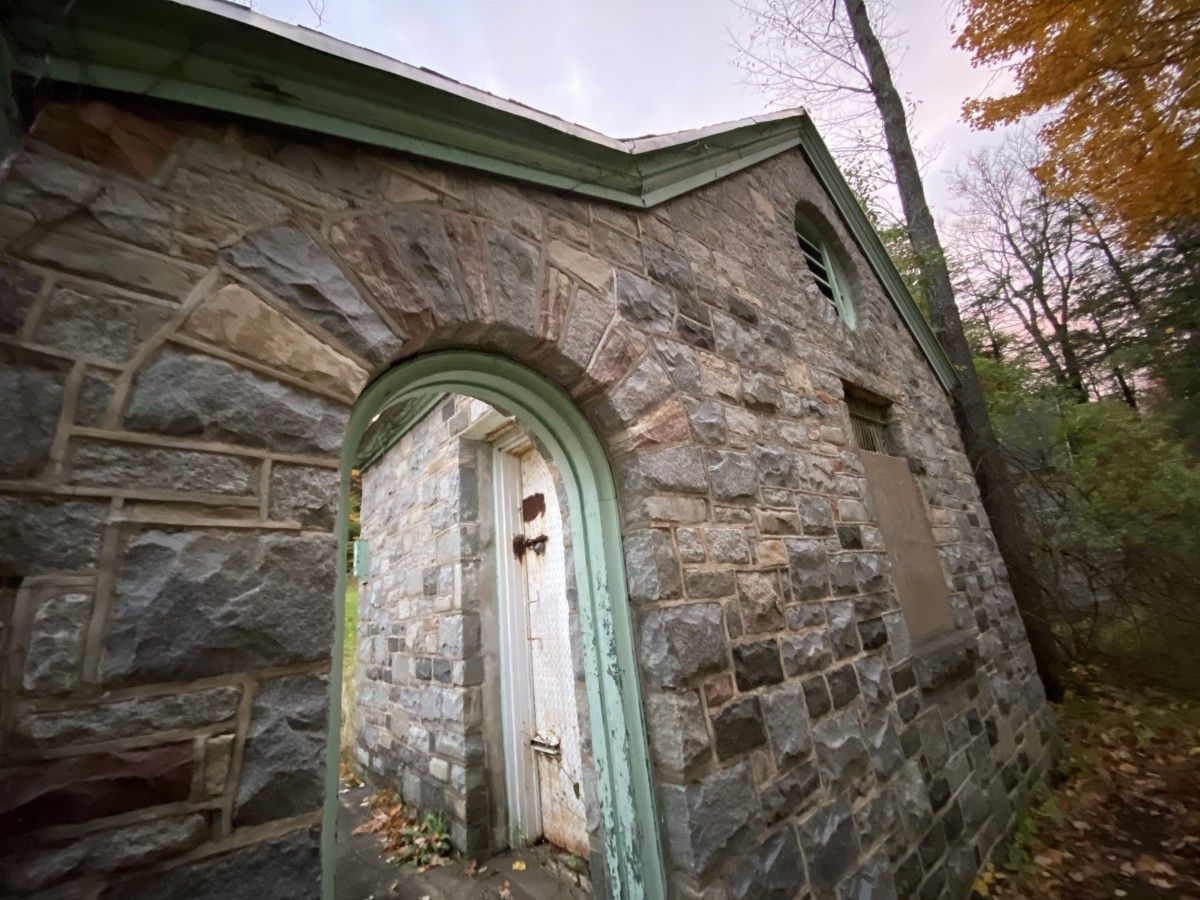 Location Scouting 64