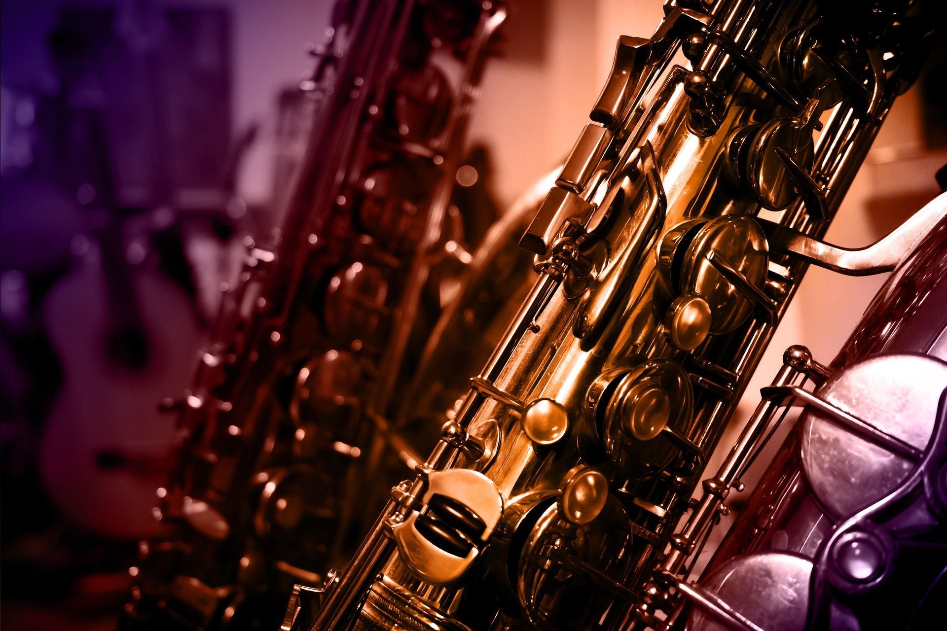 xxx_zephyr_xxx saxophone of Pixabay