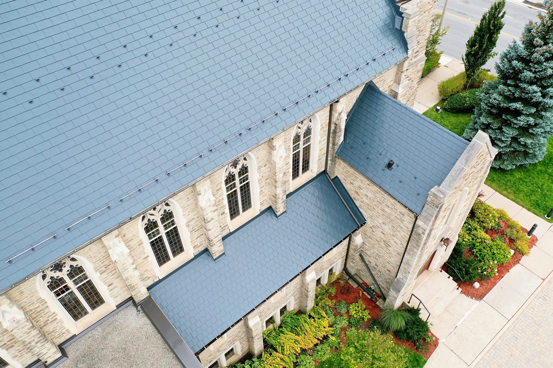 ONMS18200_Toronto-Ontario-Canada_Islington-United-Church_Interlock-Deep-Charcoal-Metal-Slate-Roof-08-1920w.jpg