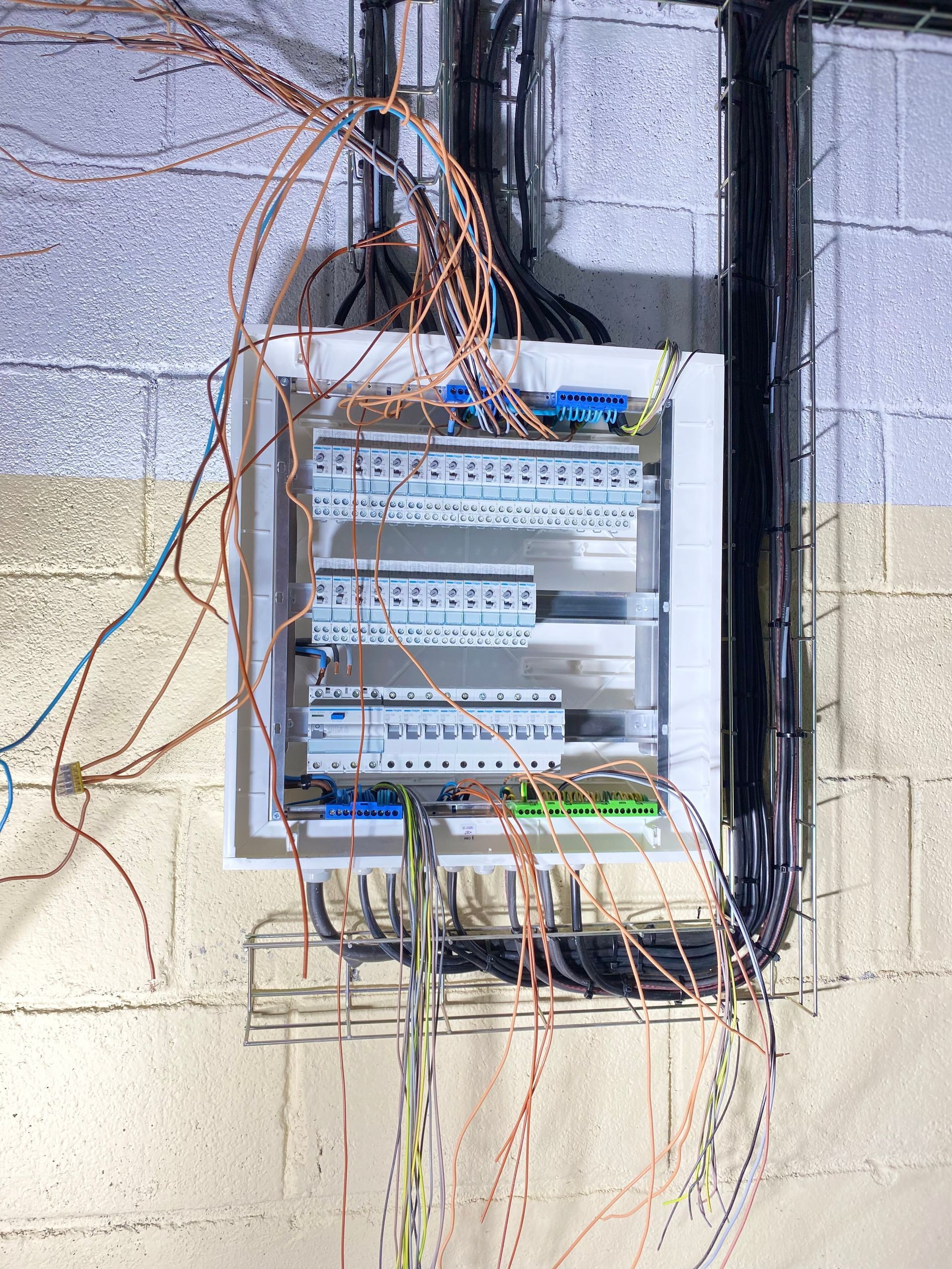 Trabalho, dedicação e profissionalismo!