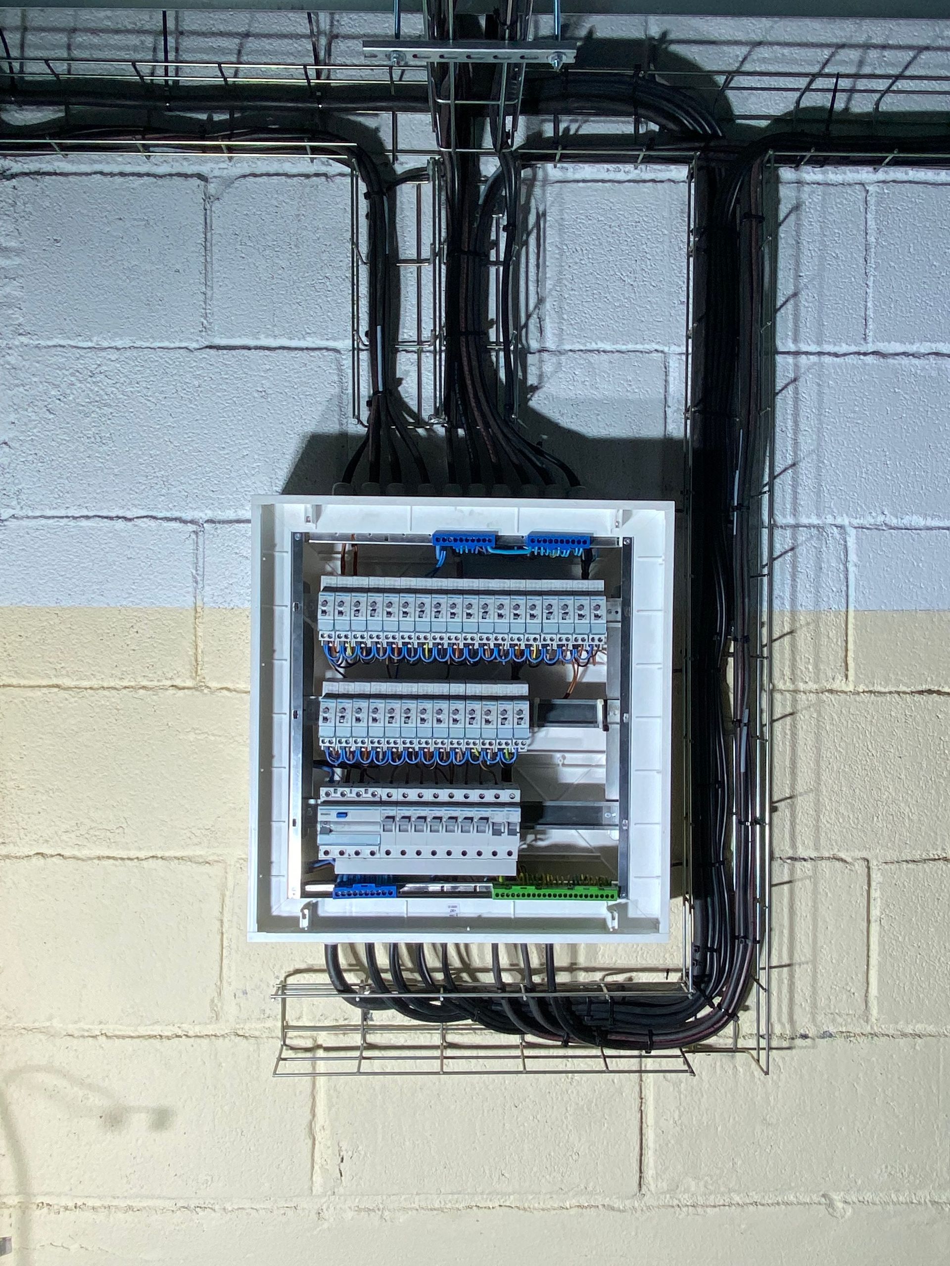 Trabalho, dedicação e profissionalismo!