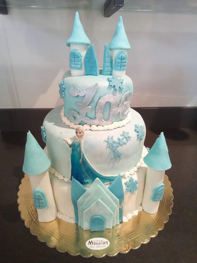 torta personalizzata a tema Frozen