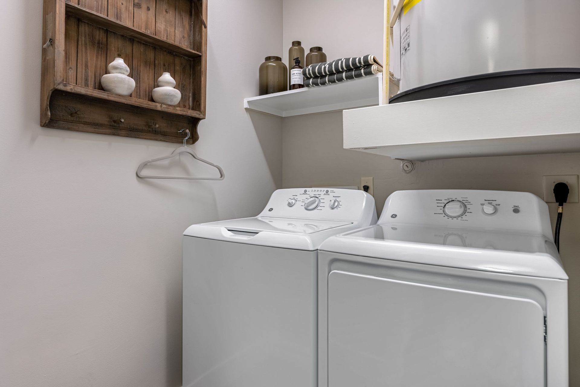 In-unit laundry at Marquis Cresta Bella in San Antonio, TX.