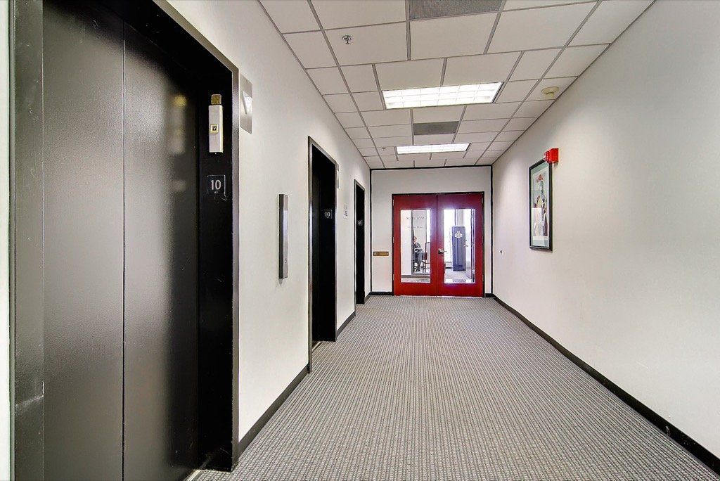 Elevator Lobby Chase 10 Floor