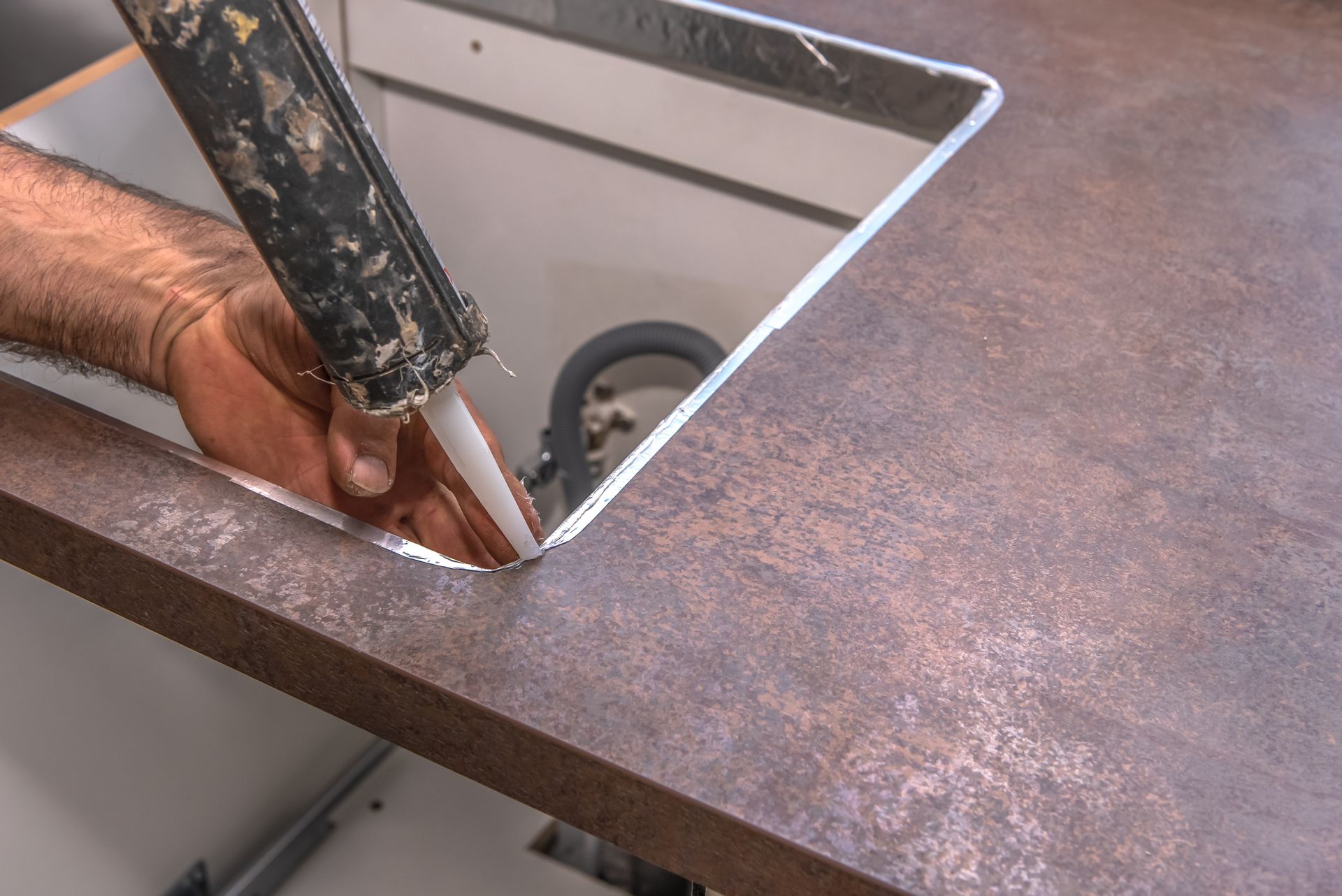 Floors & Roodfs ─ Pepperell, MA ─ Niklaus Painting