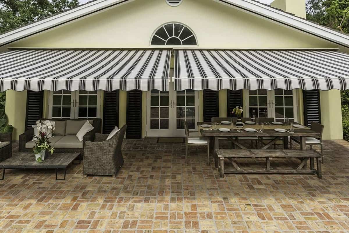 SunSetter® awnings on a patio near Vacaville, California (CA)