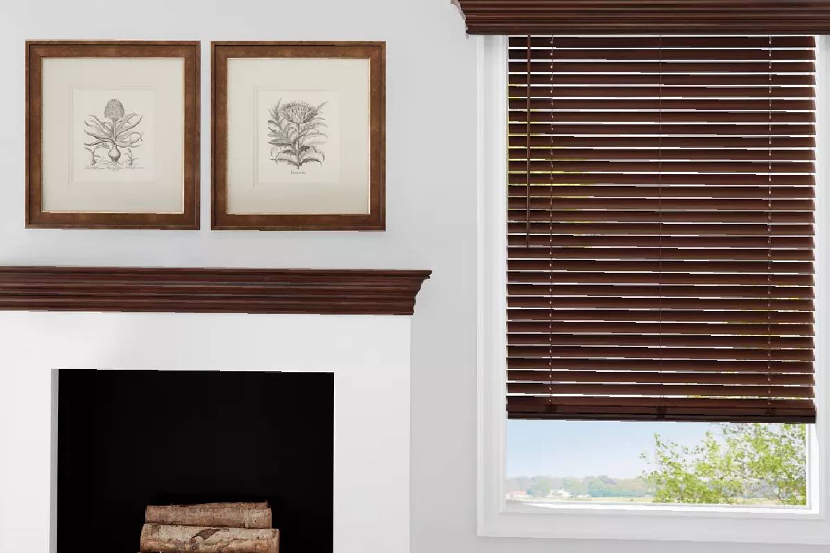 Hunter Douglas Parkland® Wood Blinds in a living room