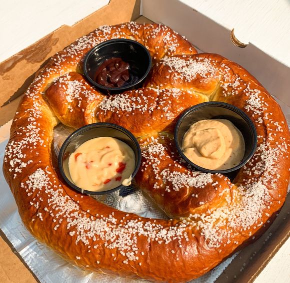 Boutique Gift Shop and Cafe Restaurant in New Baltimore, MI