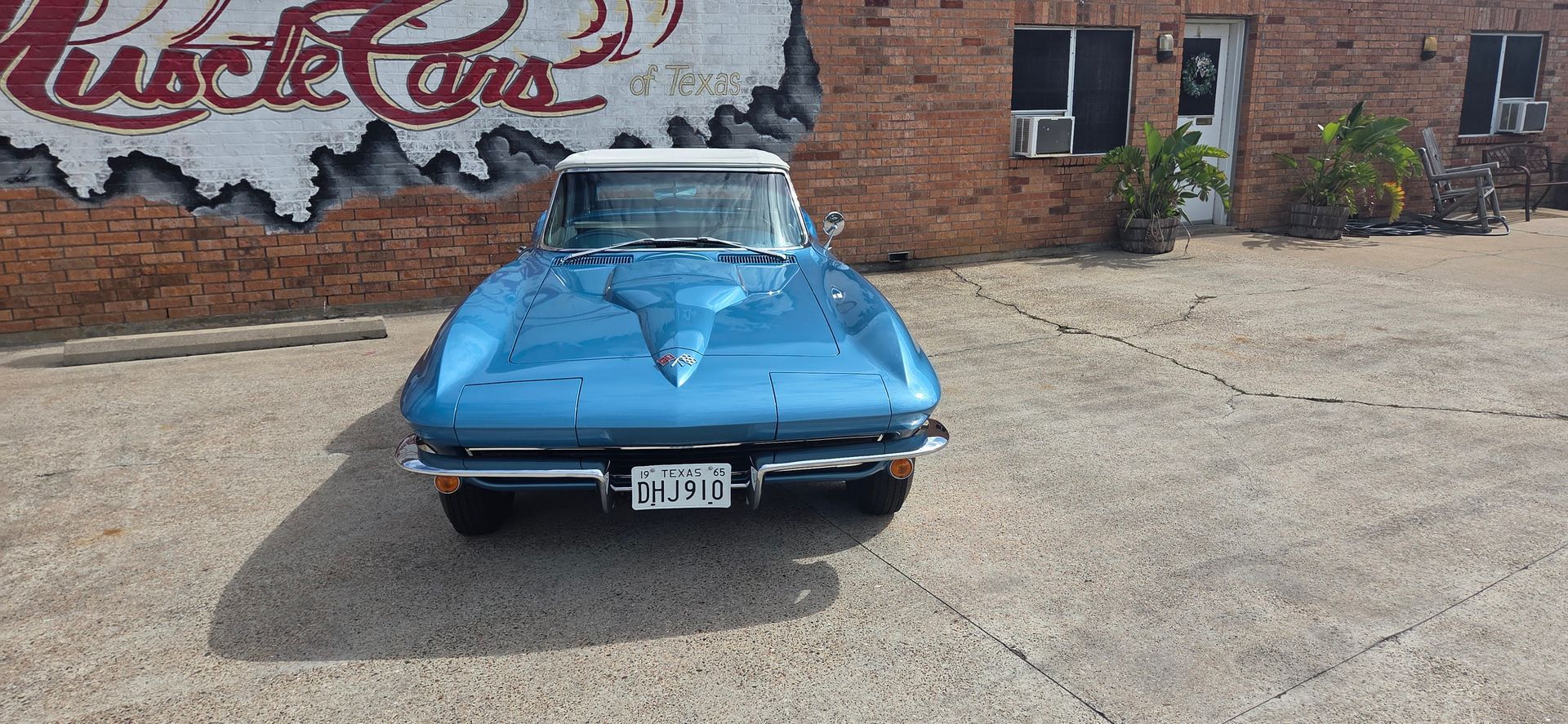 1965 Nassau Blue Corvette