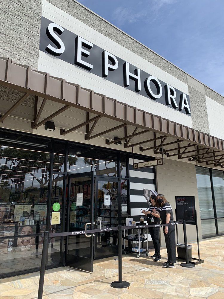 Sephora Waikele Storefront — Puunene, HI — Ziggurat Design & Management, LLC
