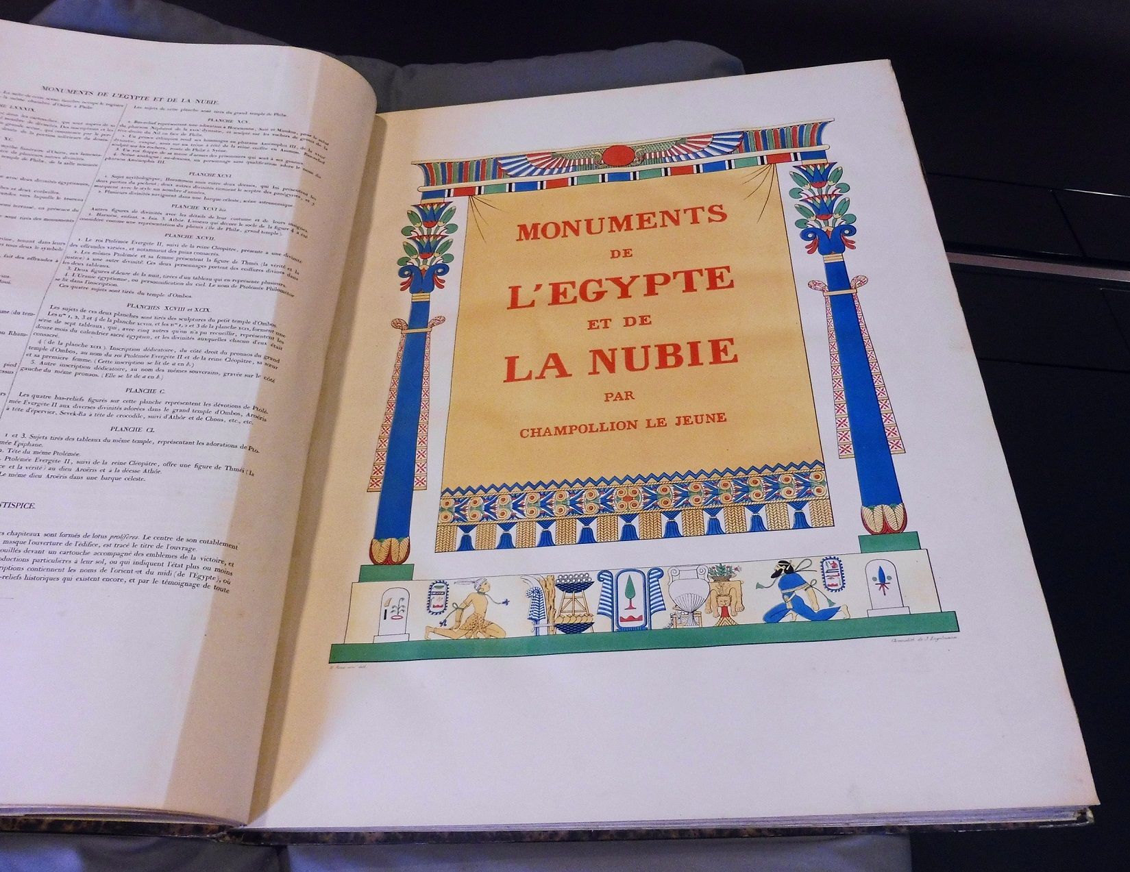 A book is open to a page that says l' egypte by la nubie