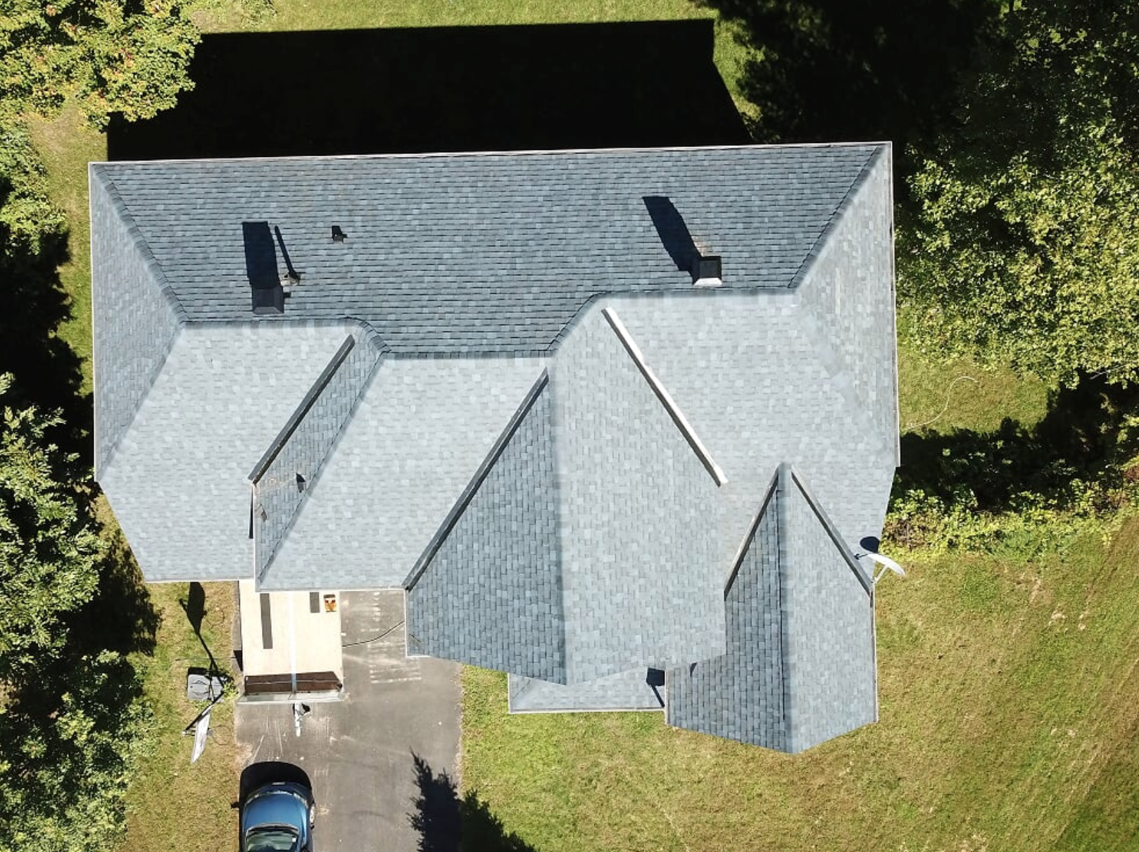 birds eye view of cross-gabled roof