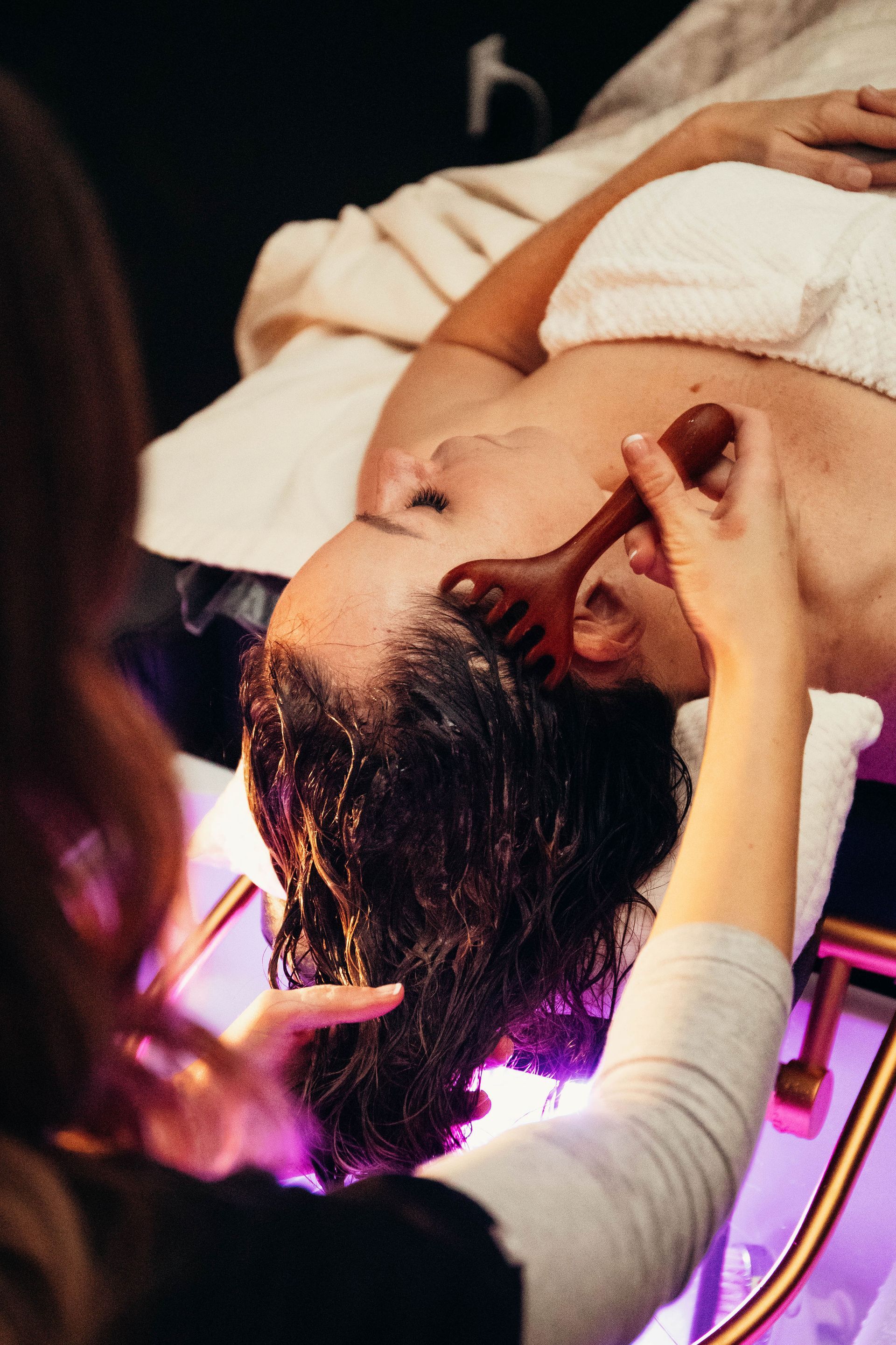 station-no-5-renewal-ritual-service-img