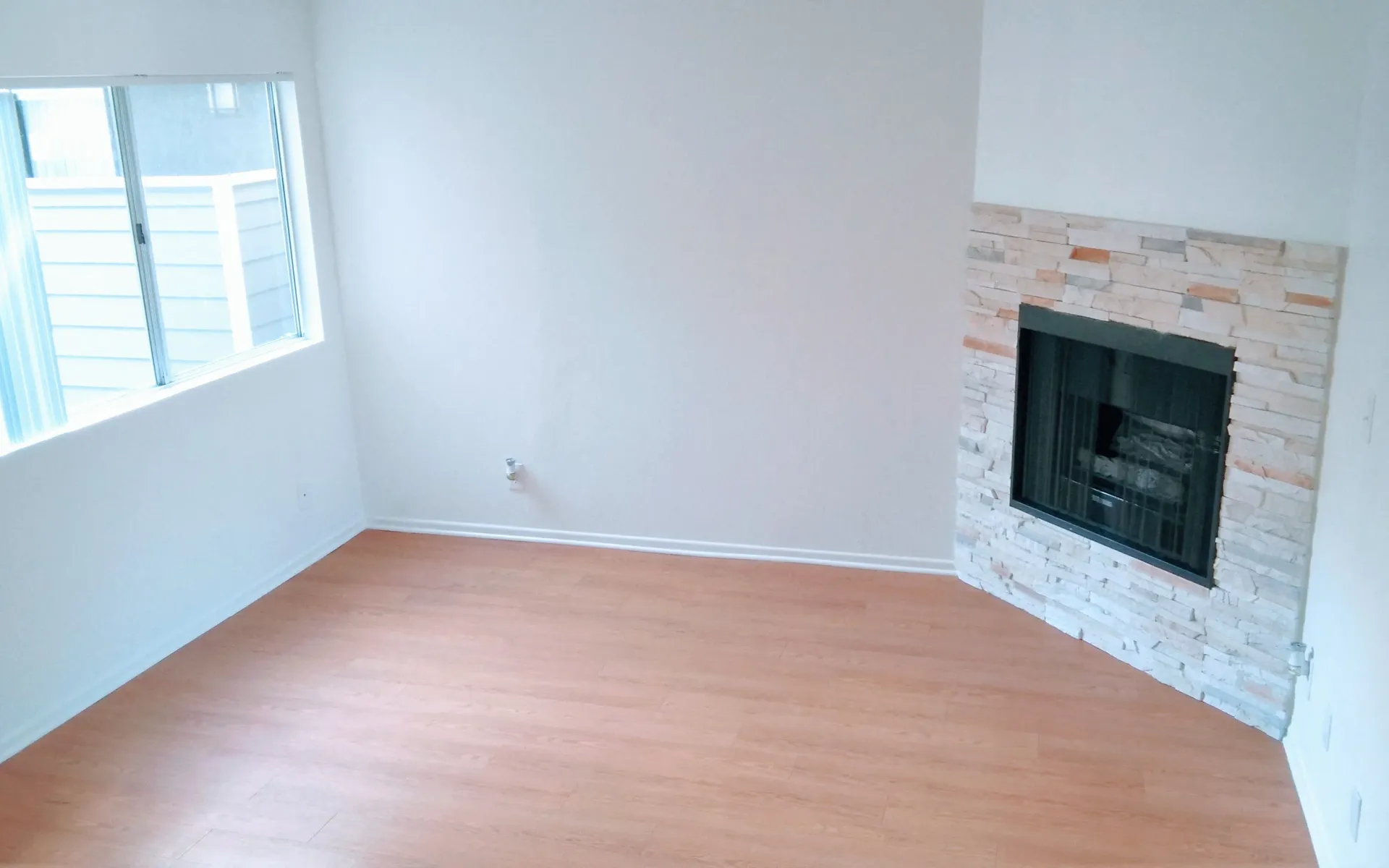 15111 Burbank Property Image