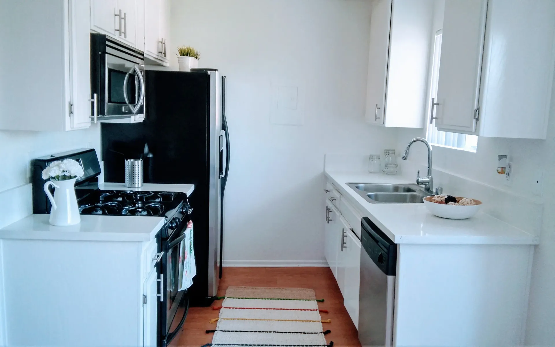 15111 Burbank Property Image