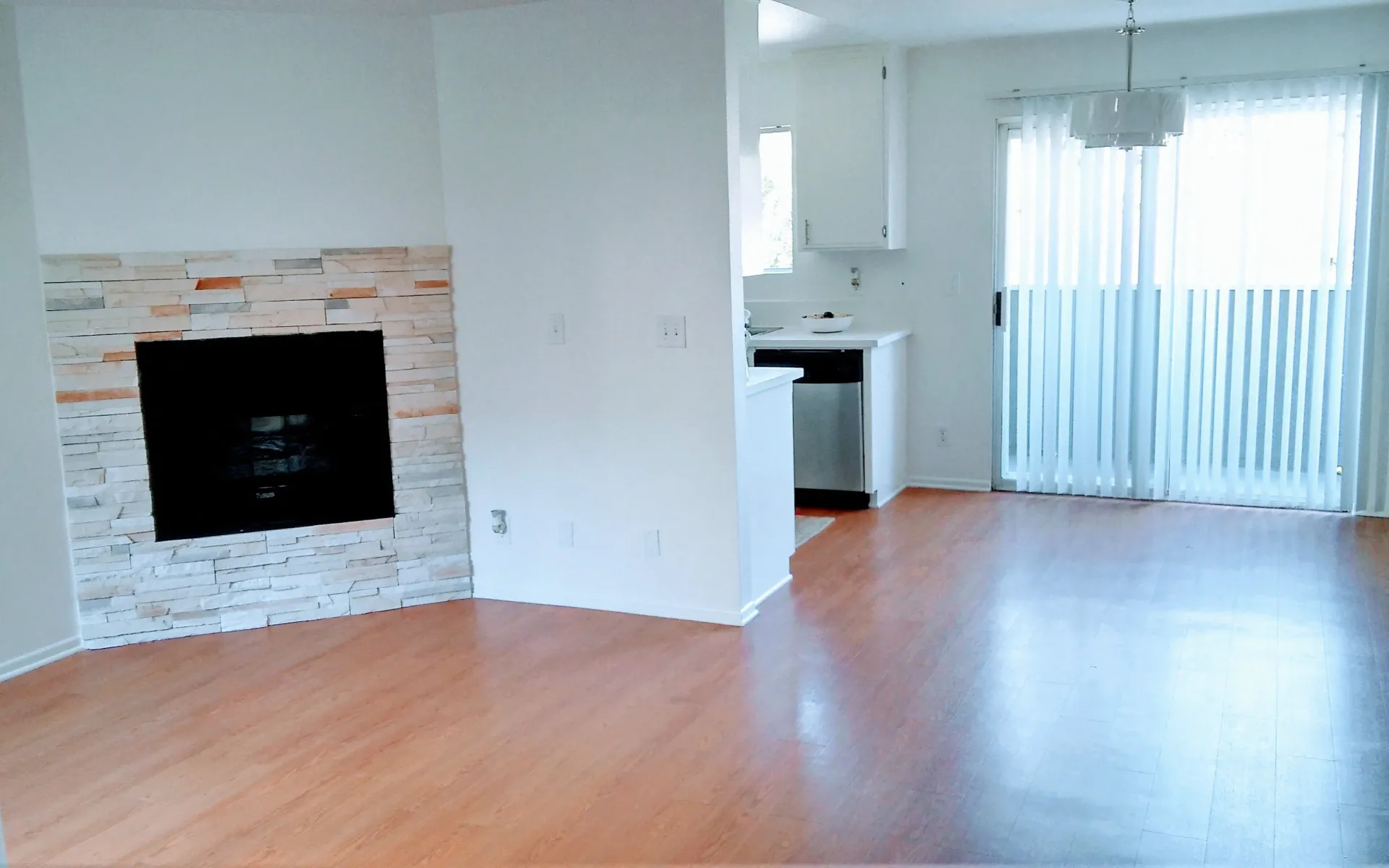 15111 Burbank Property Image