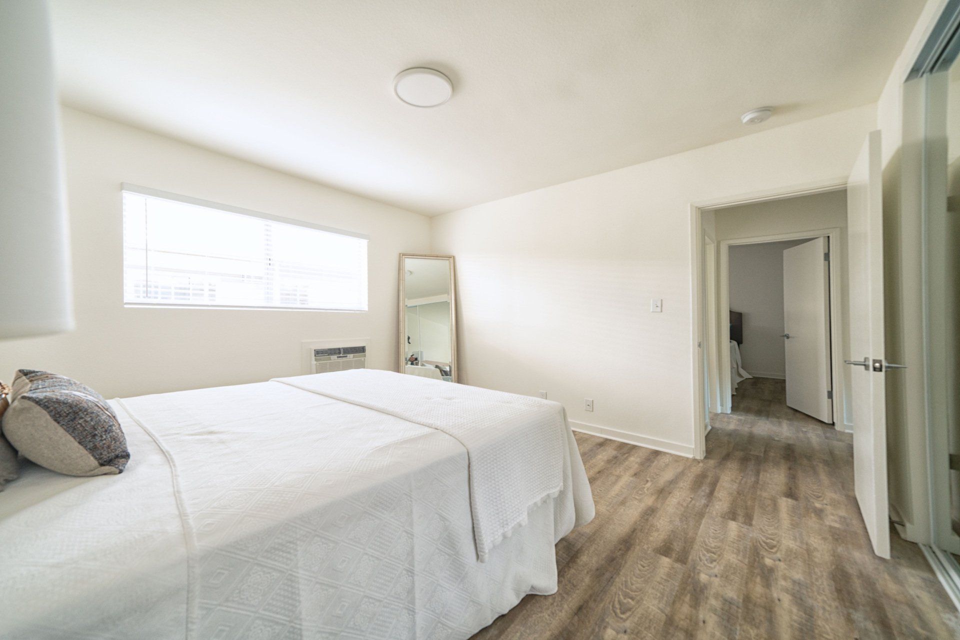 570 Los Robles Property Image