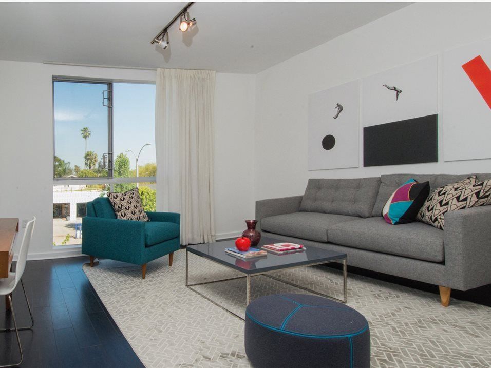 801 North Property Image