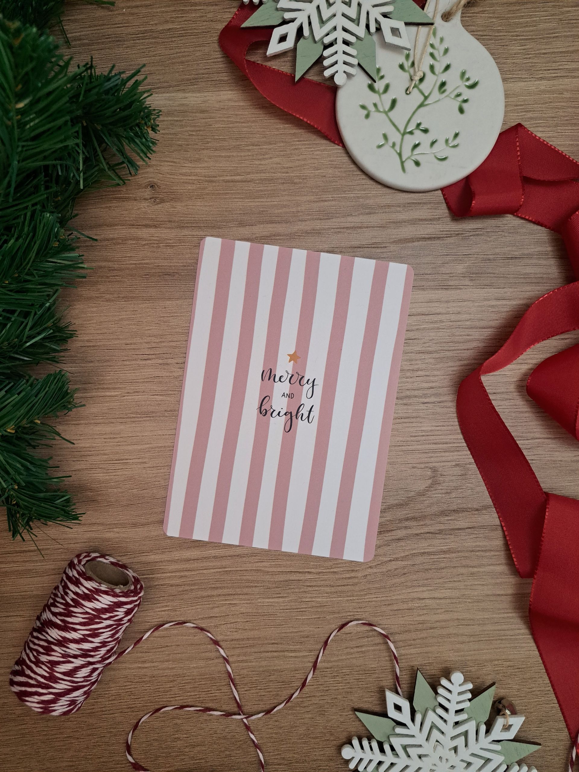 kerstkaart 'merry and bright'