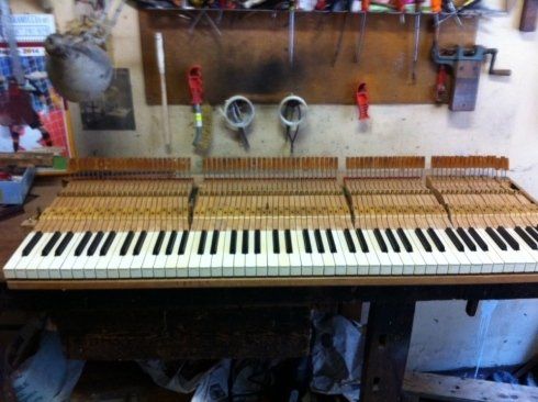 manutenzione pianoforte in legno